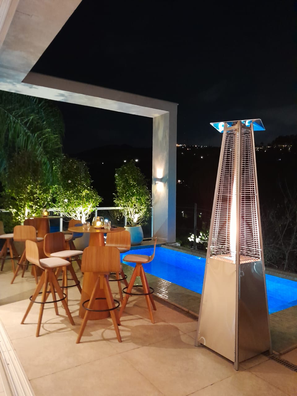 Aquecedor Pirâmide em ambiente externo