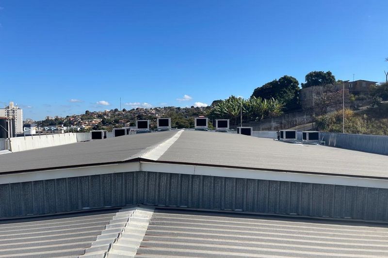 Climatizadores instalados em linha de produção